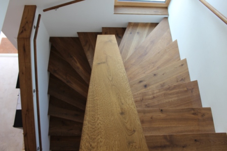 STIEGE MIT DIELEN FRITZTAL